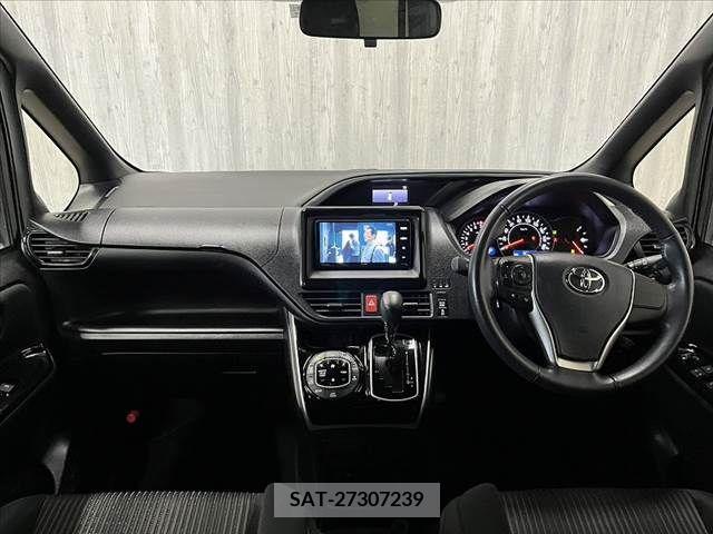 Toyota VOXY 2018-12 288949-1