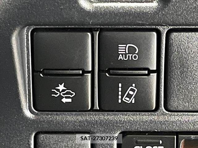 Toyota VOXY 2018-12 288949-4