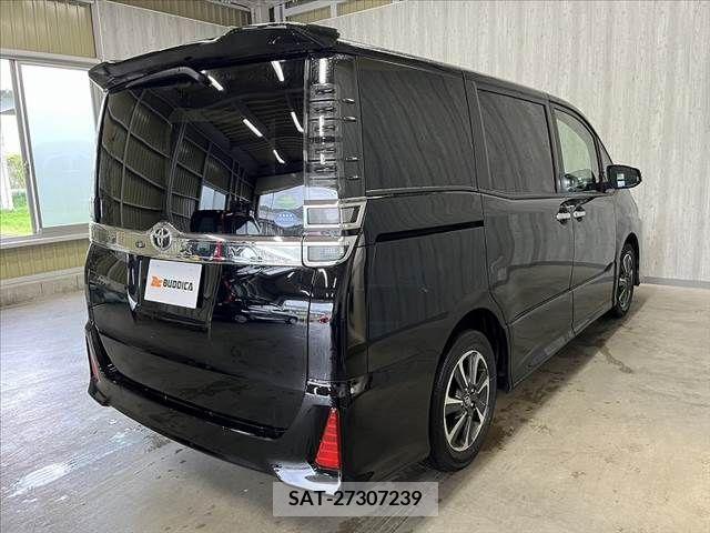 Toyota VOXY 2018-12 288949-12