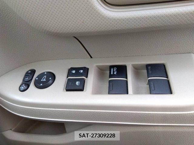Honda N BOX 2020-06 333817-7