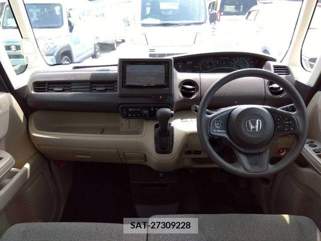 Honda N BOX 2020-06 333817-3