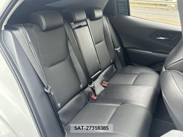 Toyota PRIUS 2023-08 379845-17