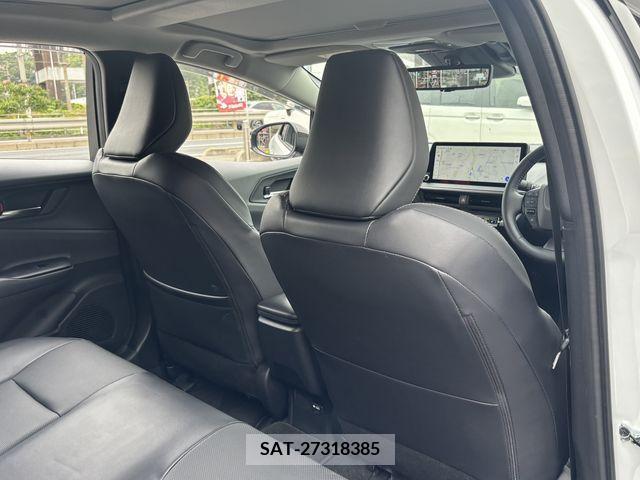 Toyota PRIUS 2023-08 379845-16