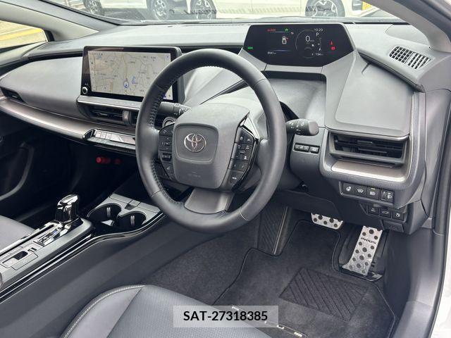 Toyota PRIUS 2023-08 379845-13