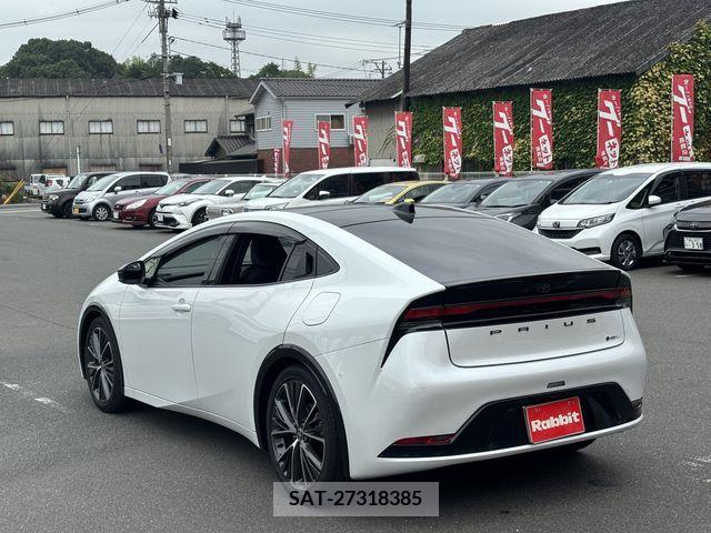 Toyota PRIUS 2023-08 379845-8
