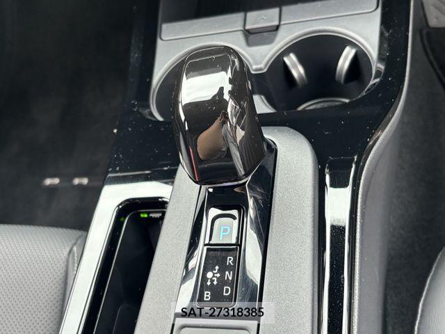 Toyota PRIUS 2023-08 379845-24