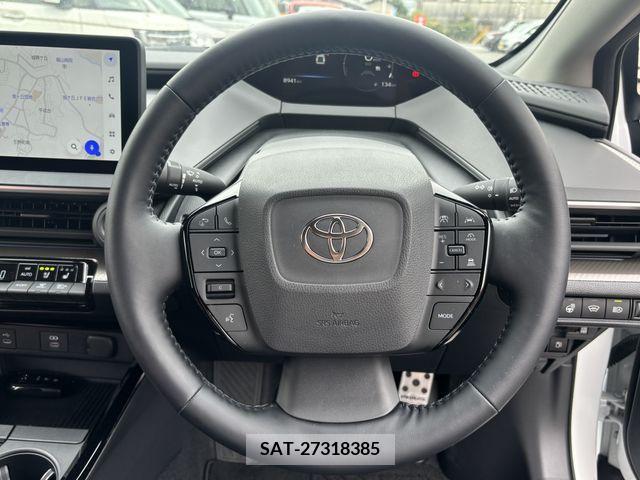 Toyota PRIUS 2023-08 379845-20