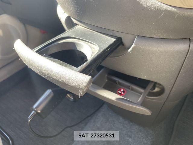 Toyota SIENTA 2007-01 208479-12