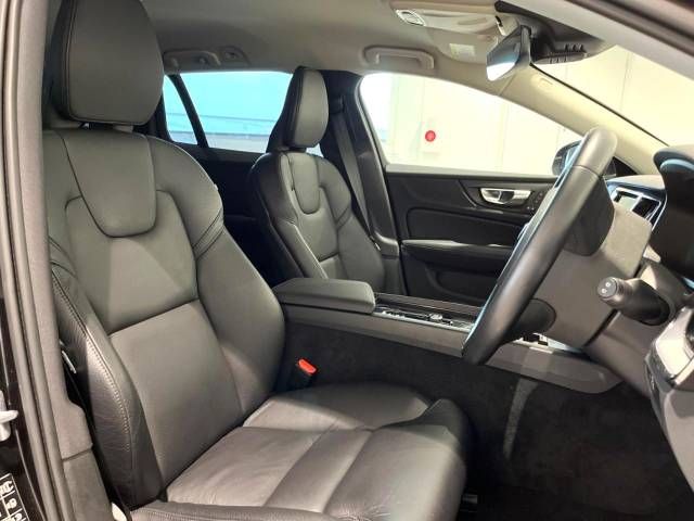 Volvo V60 2021-03 18107-11