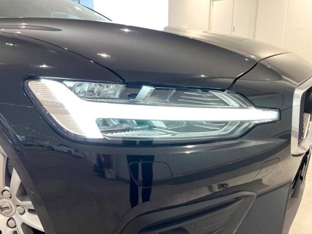 Volvo V60 2021-03 18107-14