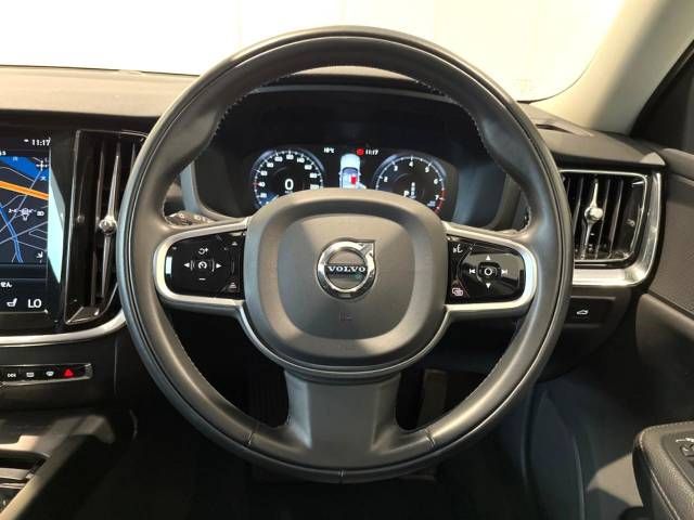 Volvo V60 2021-03 18107-10