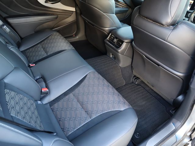 Lexus LS 2020-09 8035-10