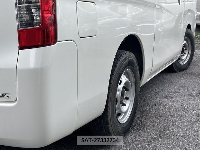 Isuzu COMO 2017-01 203057-5