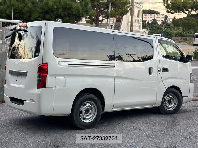 Isuzu COMO 2017-01 203057-3
