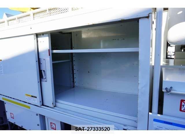 Hino DUTRO 2017-09 205529-16