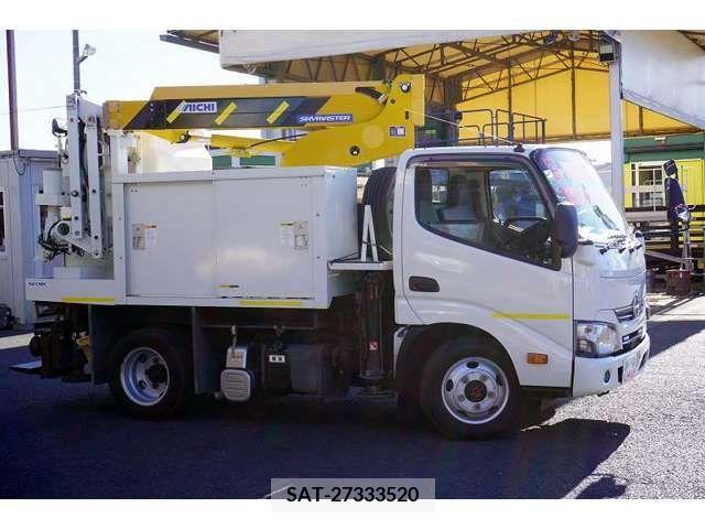 Hino DUTRO 2017-09 205529-5