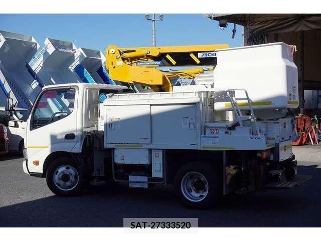 Hino DUTRO 2017-09 205529-6