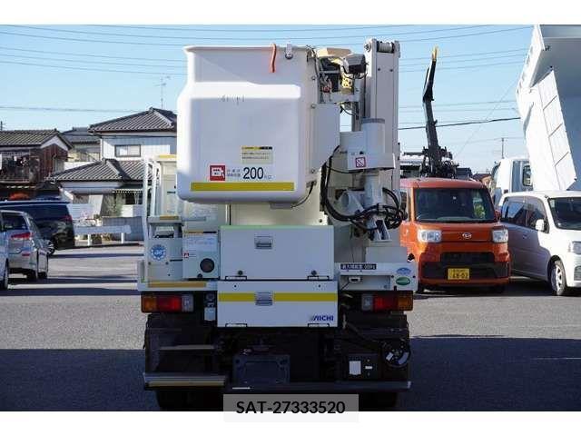 Hino DUTRO 2017-09 205529-3