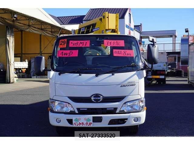 Hino DUTRO 2017-09 205529-1