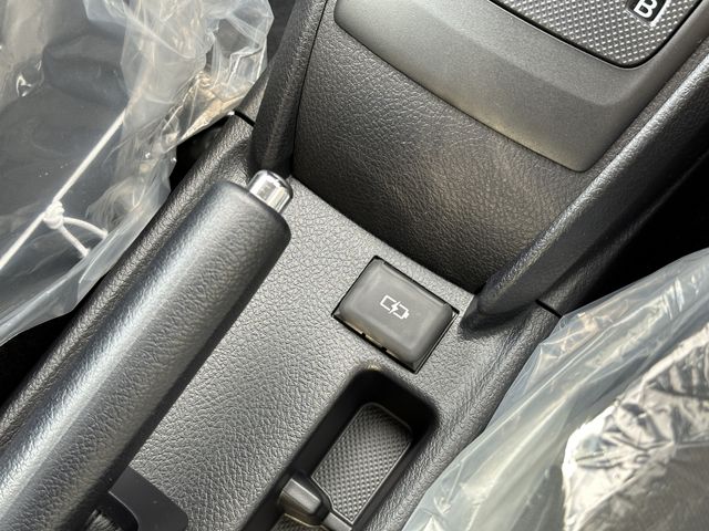 Toyota COROLLA AXIO 2023-05 191823-6