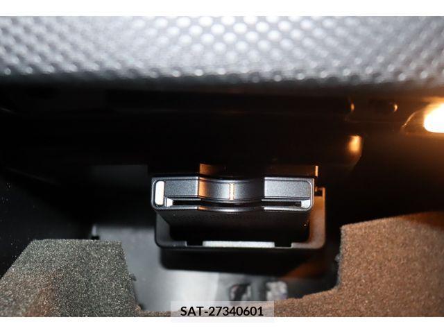 Mercedes Benz A-CLASS 2018-01 246662-11