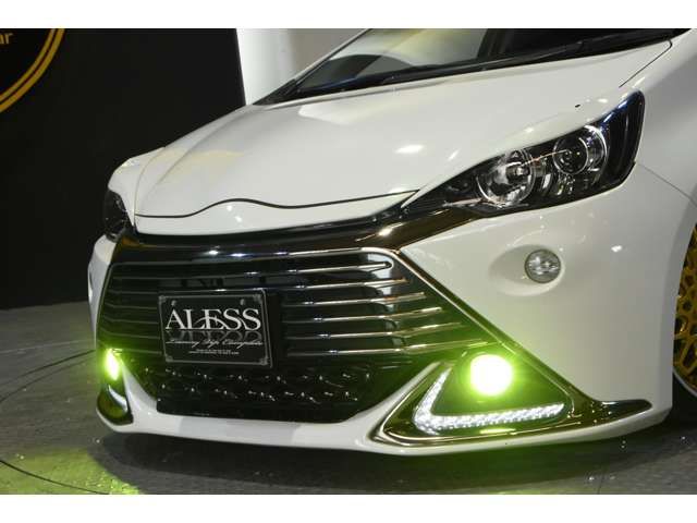 Toyota AQUA 2015-03 12823-6