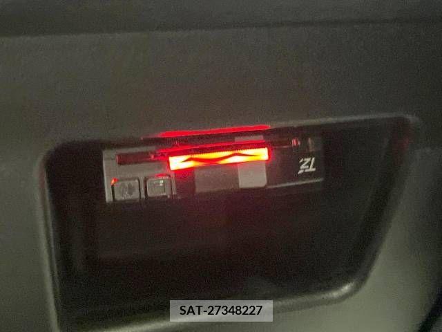 Daihatsu WAKE 2022-01 395217-7