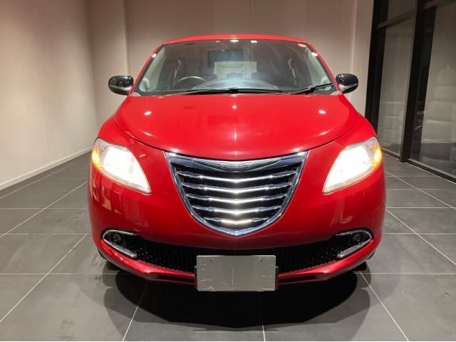 Chrysler YPSILON 2014-03 13451-1