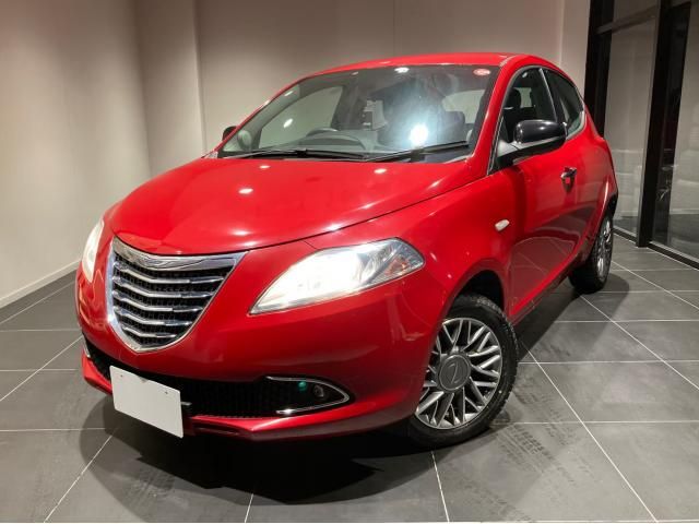 Chrysler YPSILON 2014-03 13451-0