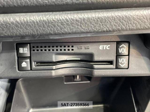 Toyota VOXY 2011-11 370358-6