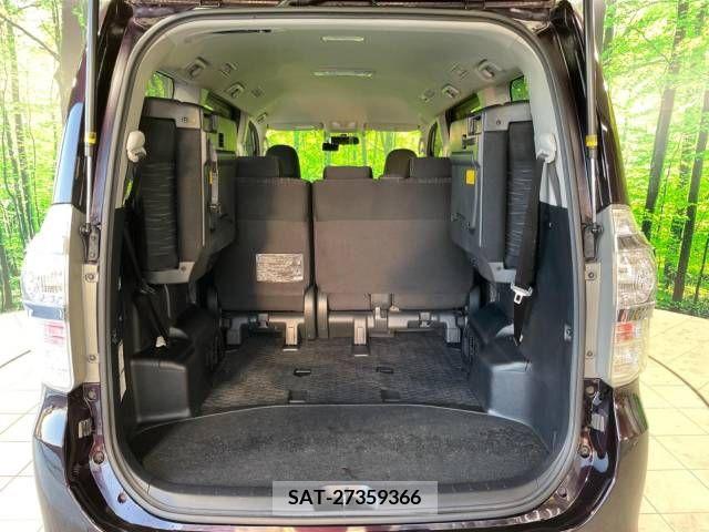 Toyota VOXY 2011-11 370358-11