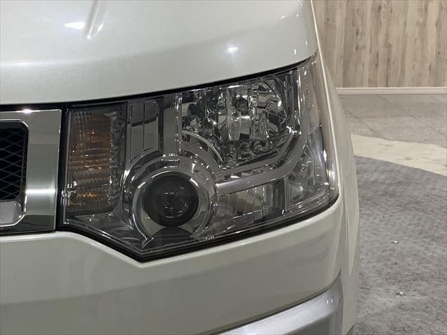 Mitsubishi DELICA D5 2016-02 185205-8