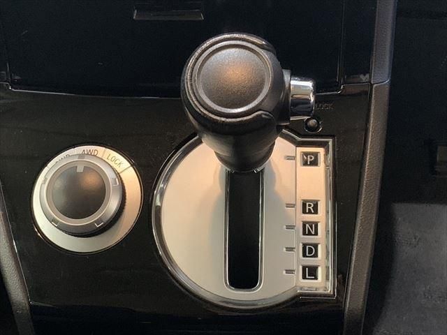 Mitsubishi DELICA D5 2016-02 185205-29