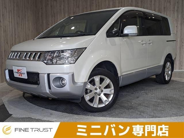 Mitsubishi DELICA D5 2016-02 185205-0