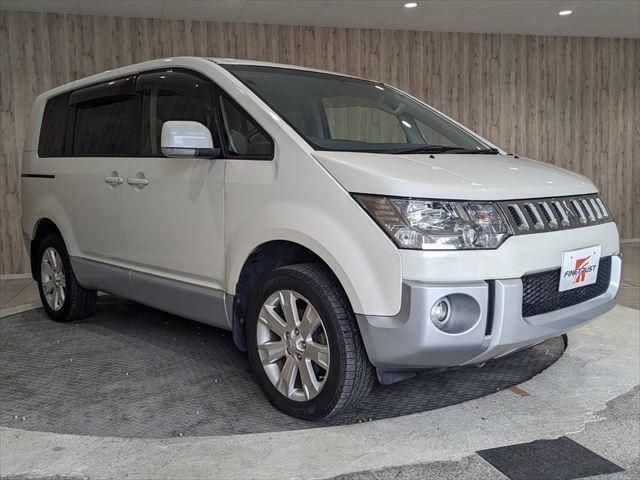 Mitsubishi DELICA D5 2016-02 185205-2