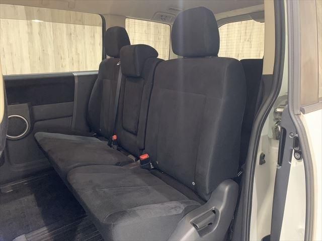 Mitsubishi DELICA D5 2016-02 185205-23