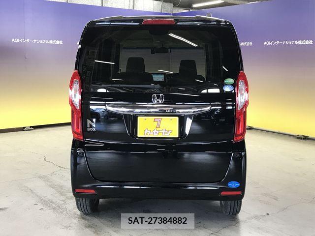 Honda N BOX 2018-05 306978-5