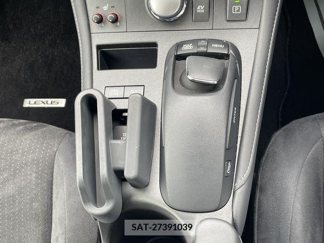 Lexus CT 2011-09 275294-16