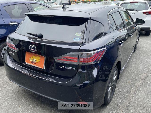 Lexus CT 2011-09 275294-2