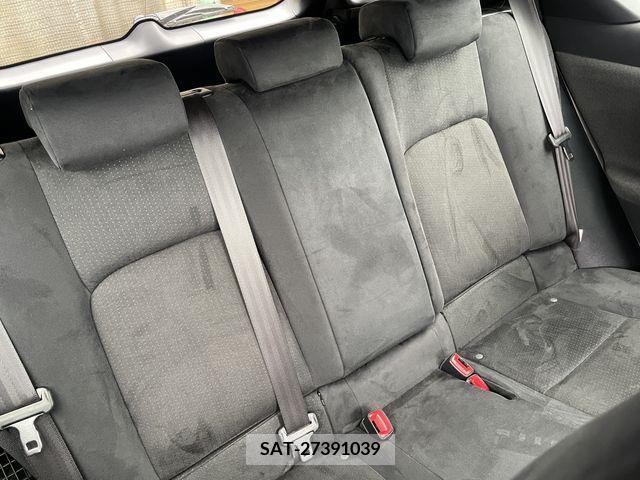 Lexus CT 2011-09 275294-6
