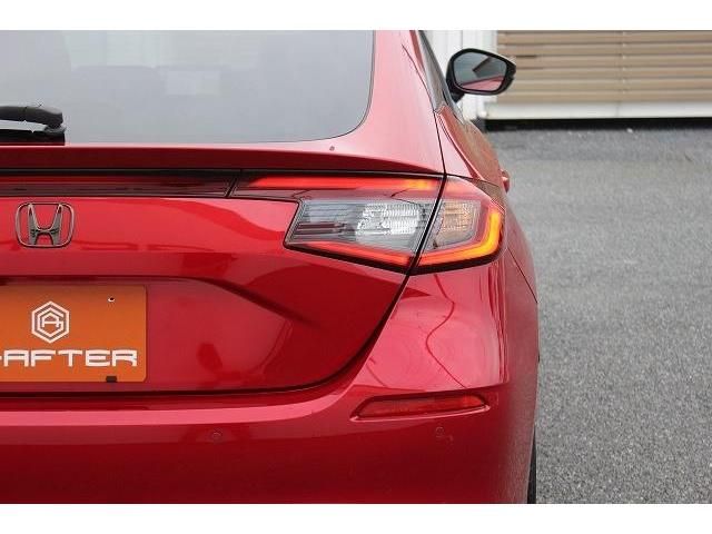 Honda CIVIC 2022-04 183289-11