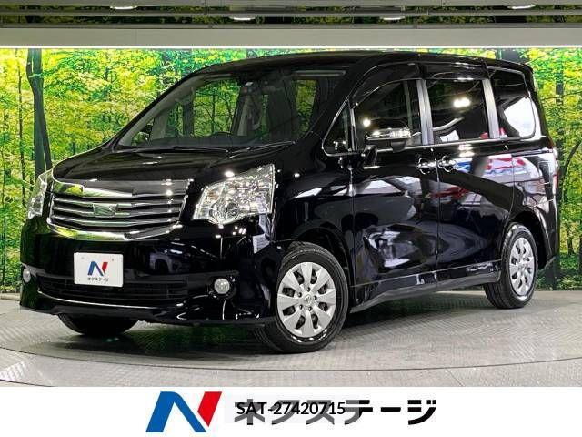Toyota NOAH 2013-11 321365-0