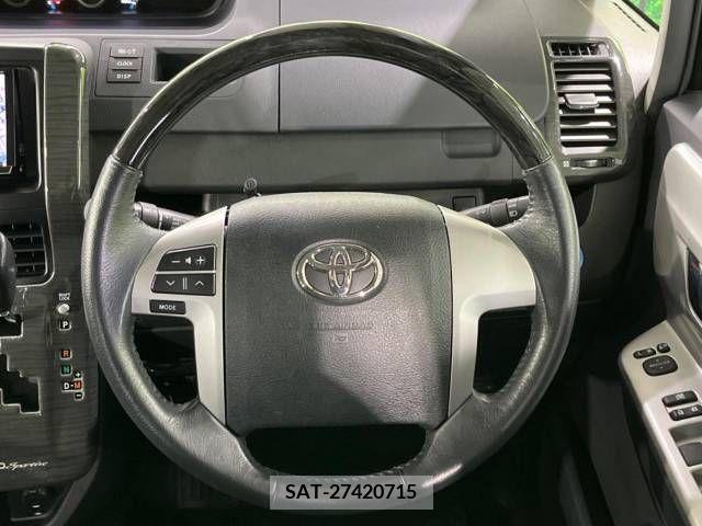 Toyota NOAH 2013-11 321365-12