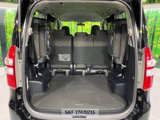 Toyota NOAH 2013-11 321365-11