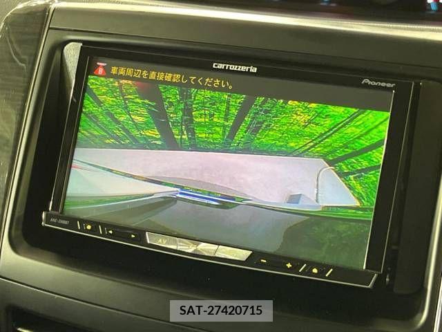 Toyota NOAH 2013-11 321365-4