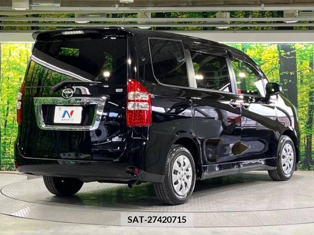 Toyota NOAH 2013-11 321365-18