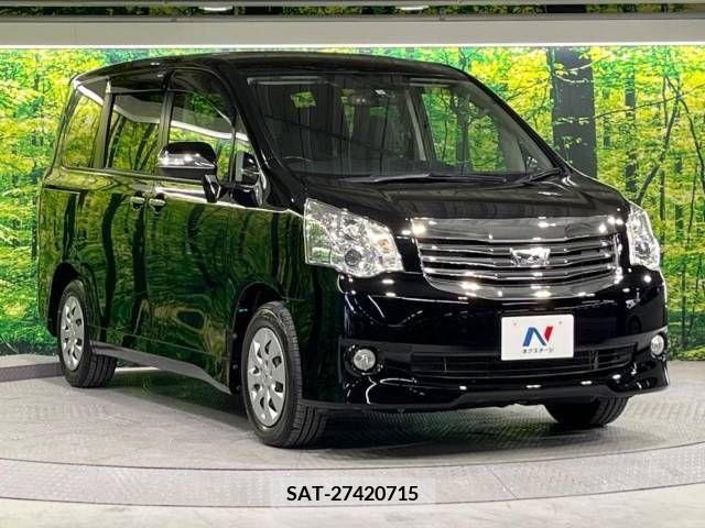 Toyota NOAH 2013-11 321365-17