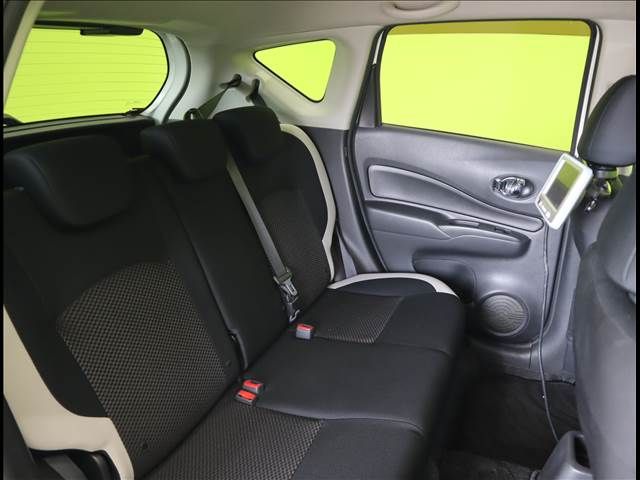 Nissan NOTE 2018-02 21886-21