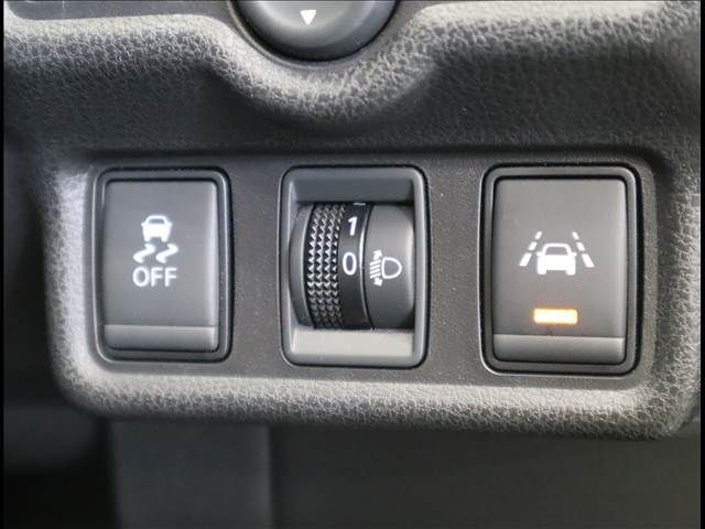 Nissan NOTE 2018-02 21886-11