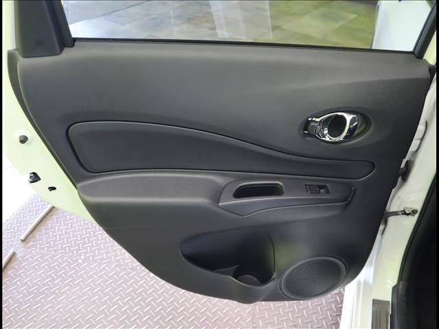 Nissan NOTE 2018-02 21886-26